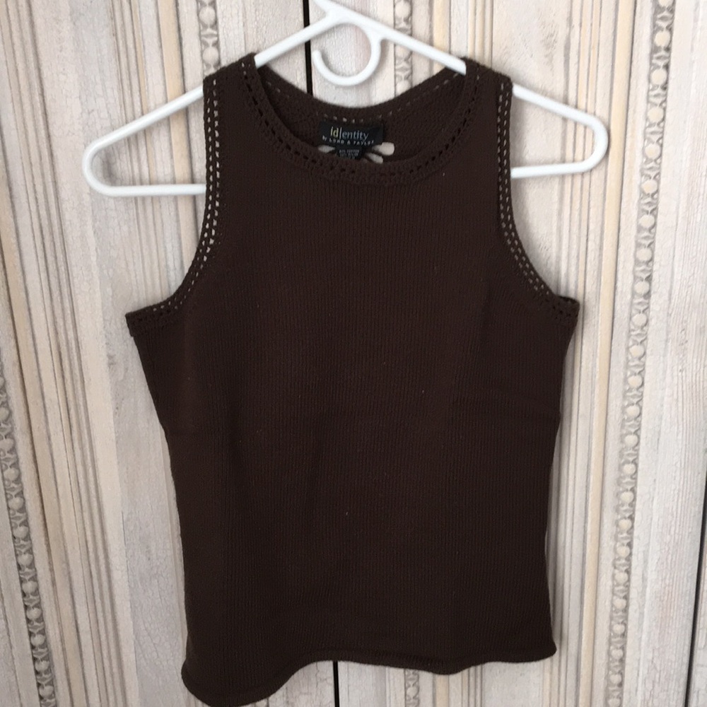 Women’s sleeveless sweater